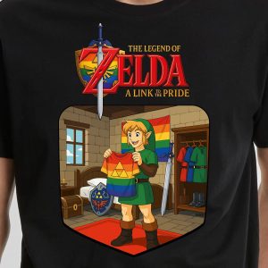 Link, dans The Legend of Zelda, tient dans sa chambre une tunique ornée d'un drapeau arc-en-ciel représentant la Triforce, célébrant ainsi la fierté LGBTQIA+. Au-dessus de lui, le texte du jeu parodique indique : The Legend of Zelda : A Link to the Pride (La légende de Zelda : un lien vers la fierté).