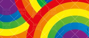 Des arcs colorés se chevauchant dans les couleurs de l'arc-en-ciel sur un fond bleu créent un motif abstrait et vibrant. Les mots "BREAK THE CLOSET" sont légèrement répétés sur l'image, célébrant la fierté queer et la visibilité LGBTQIA+.